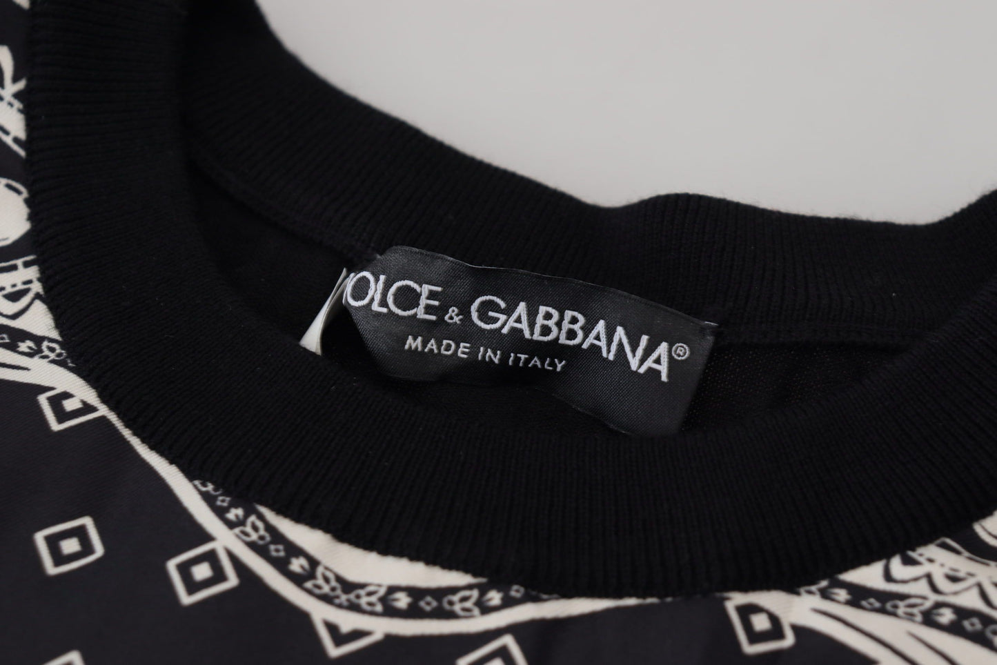 Dolce & Gabbana Elegant Wool Silk Blend Crewneck Sweater IT44 / XS