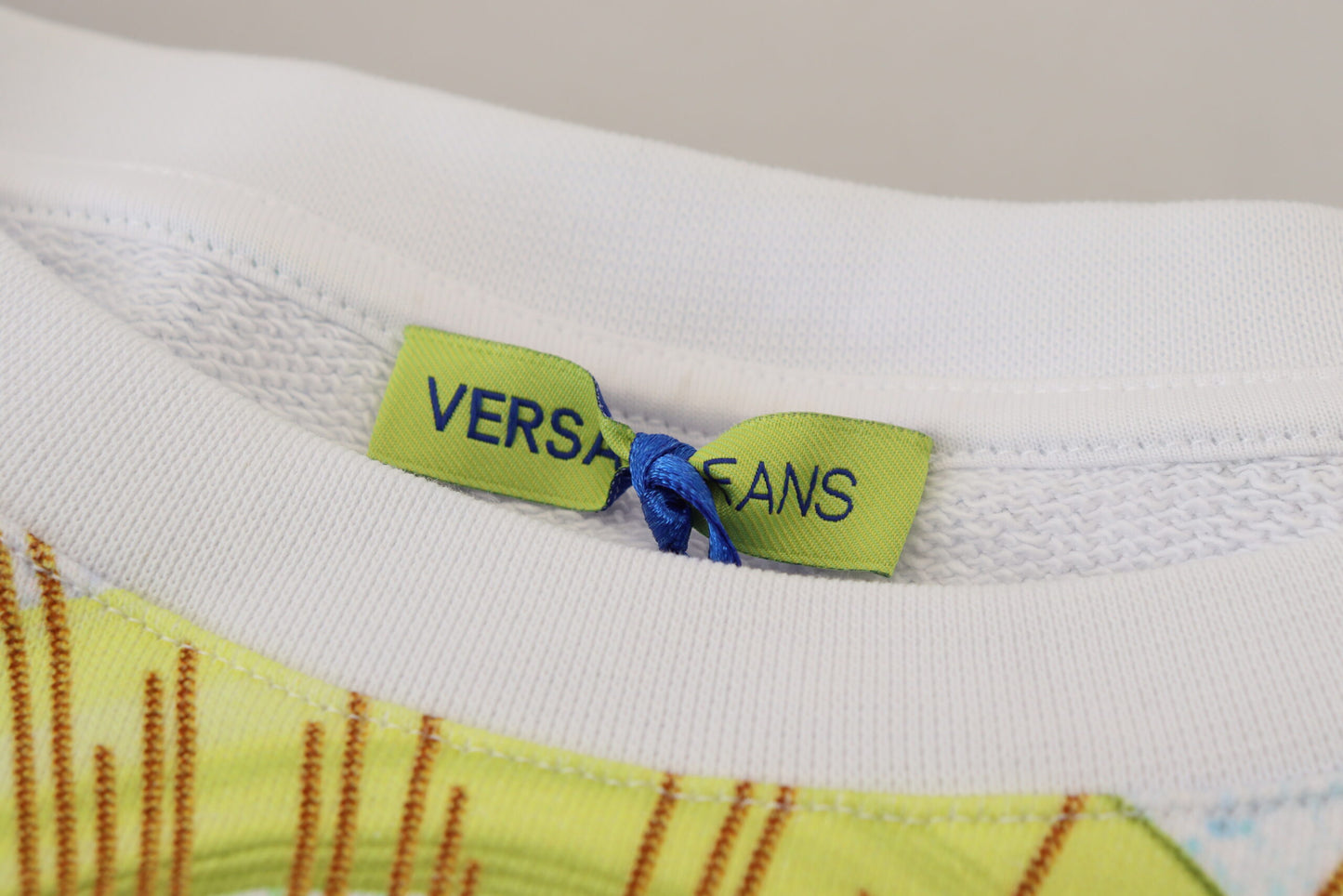 Versace Jeans Elegant White Graphic Crew Neck Sweater IT38 | XS