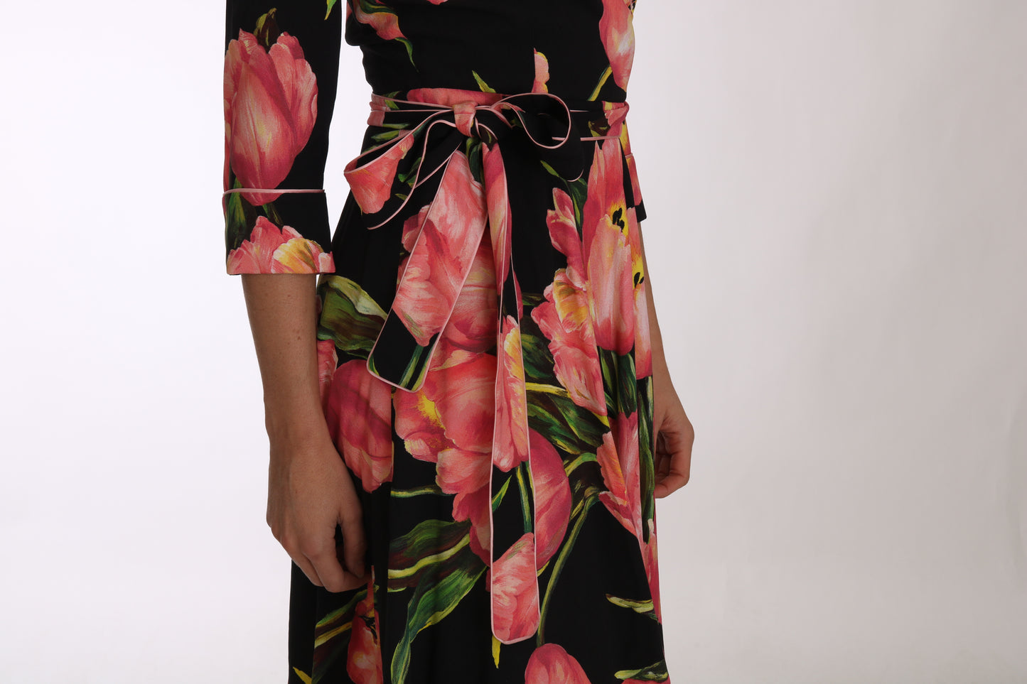 Dolce & Gabbana Elegant Black Shift Dress with Pink Tulips Print IT38 | XS